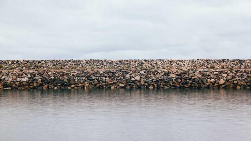 小芸回乡下被爸爸抱回老家视频相关的高质量图像