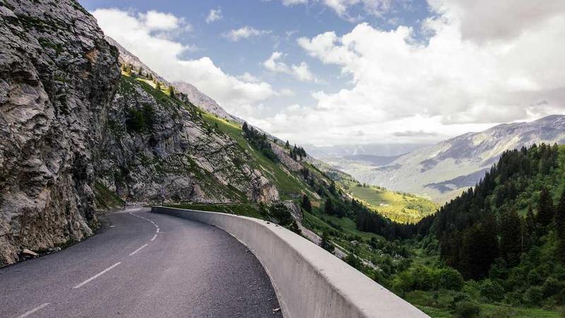 展示告别盲目投资概念的视觉内容
