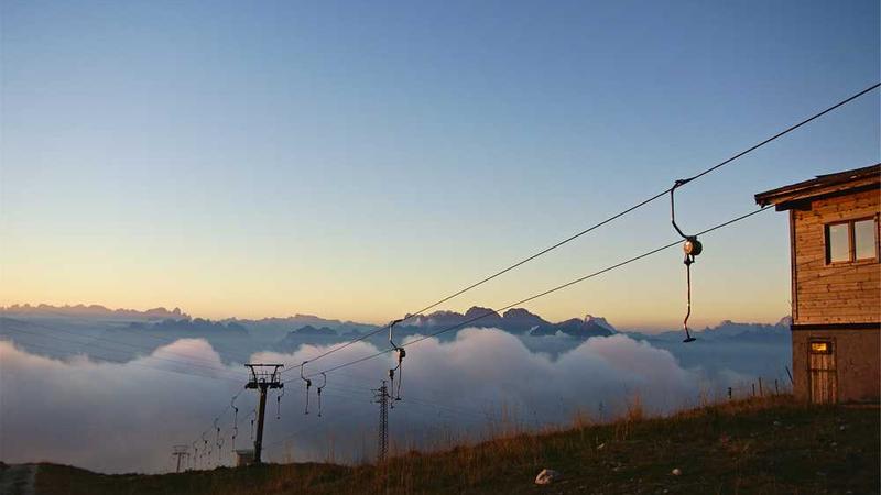 展示technology概念的视觉内容