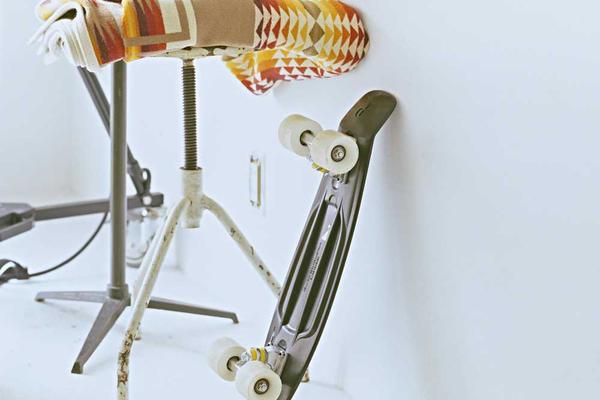 展示男男肠道灌水失禁PLAY概念的视觉内容