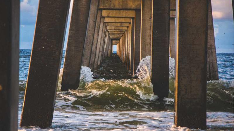 展示technology概念的视觉内容