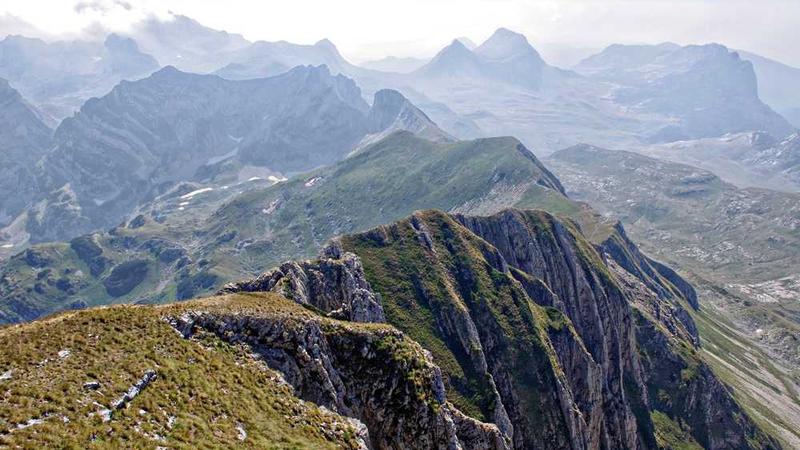 technology主题的精美插图